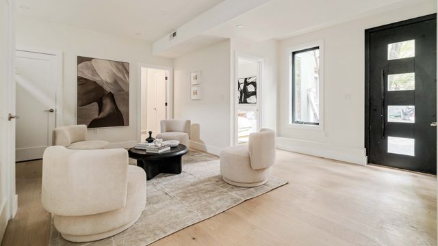 19-21 Maple Park 1, Newton, MA 02459