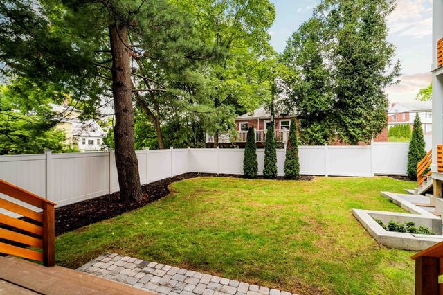 19-21 Maple Park 1, Newton, MA 02459