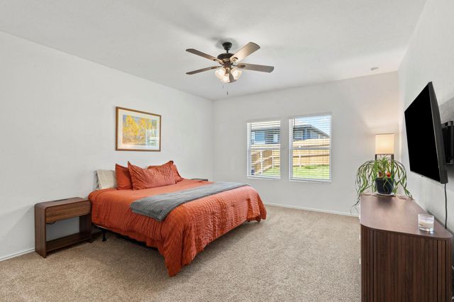 12404 Silversmith LN, Mustang Ridge, TX 78610