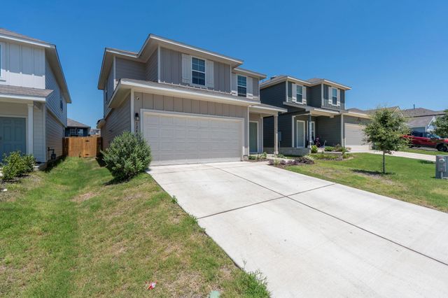 12404 Silversmith LN, Mustang Ridge, TX 78610