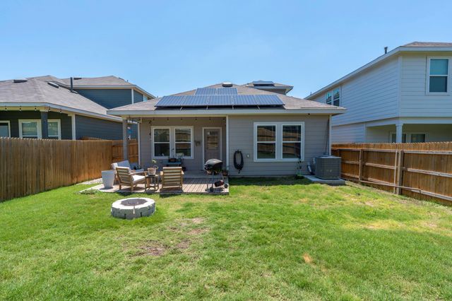 12404 Silversmith LN, Mustang Ridge, TX 78610