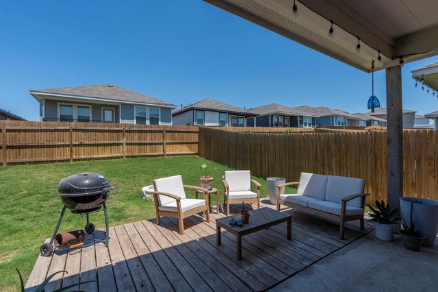 12404 Silversmith LN, Mustang Ridge, TX 78610