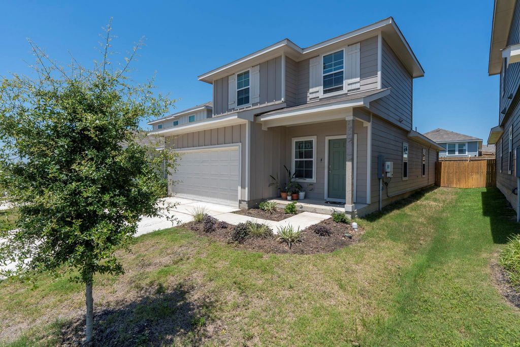 12404 Silversmith LN, Mustang Ridge, TX 78610