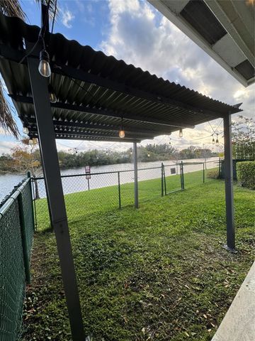 9530 E Plum Harbor Way, Tamarac, FL 33321