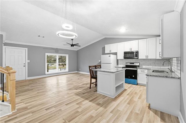 677 Tarkington Road S, Stone Mountain, GA 30088