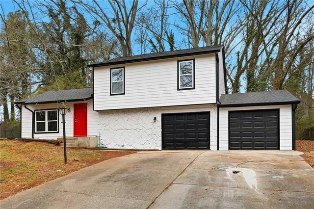 677 Tarkington Road S, Stone Mountain, GA 30088