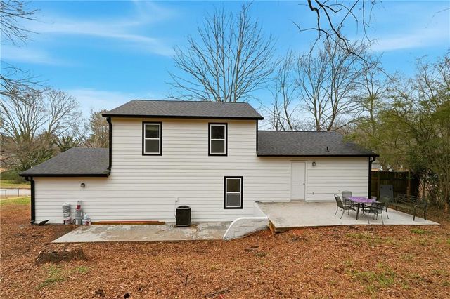 677 Tarkington Road S, Stone Mountain, GA 30088