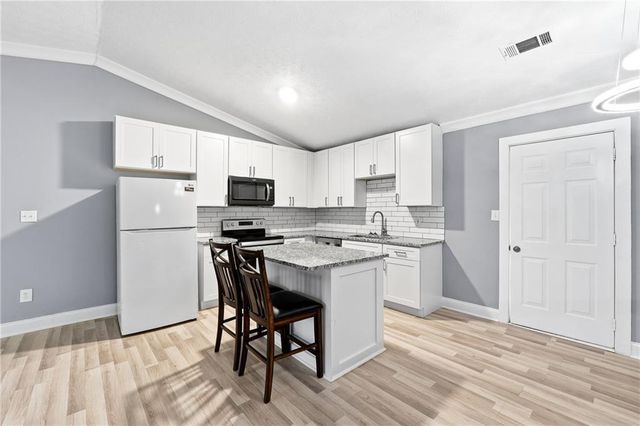 677 Tarkington Road S, Stone Mountain, GA 30088