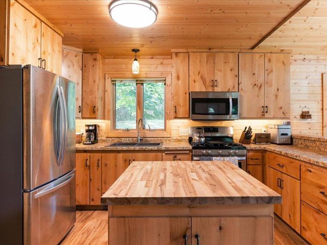 2220 Peninsula Road NE, Outing, MN 56662