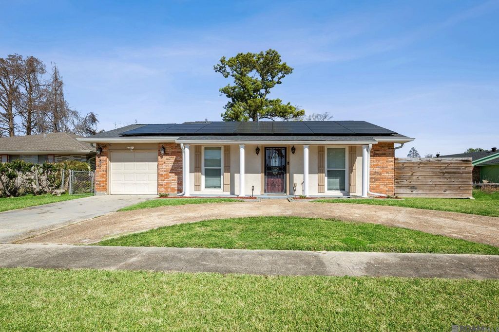 6148 Adam Dr, Marrero, LA 70072