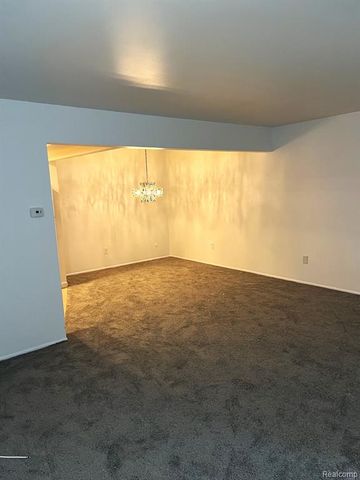 29888 City Center Drive, Warren, MI 48093