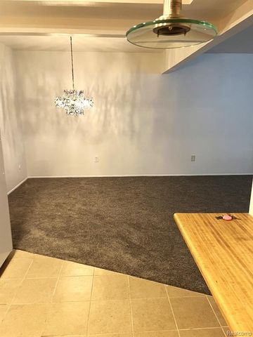 29888 City Center Drive, Warren, MI 48093