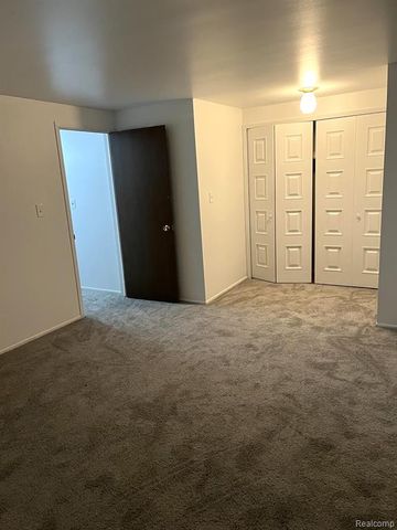 29888 City Center Drive, Warren, MI 48093