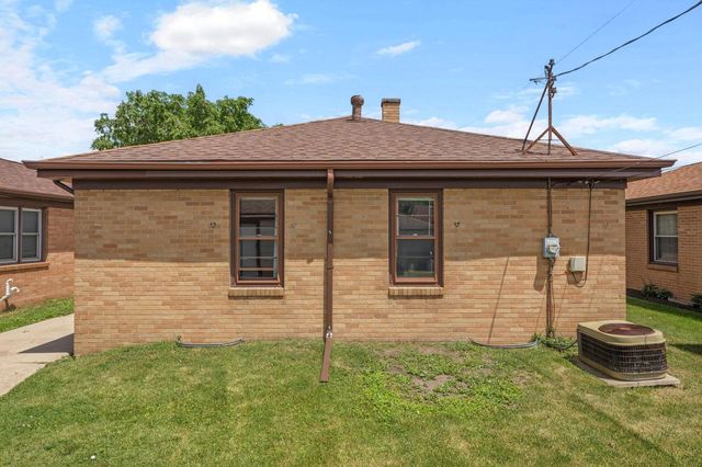 2621 Gilson STREET, Racine, WI 53403