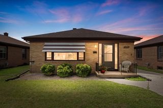 2621 Gilson STREET, Racine, WI 53403