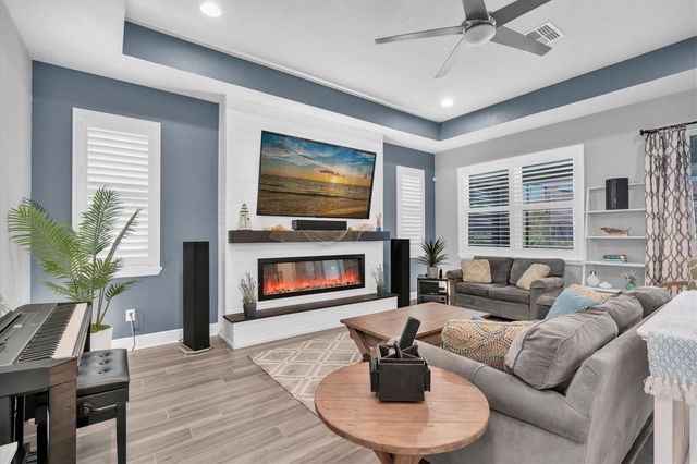 3867 VILLAMORE LANE, Odessa, FL 33556