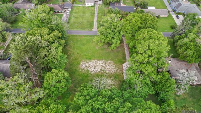 476 Magnolia Wood Ave, Baton Rouge, LA 70810