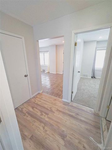 759 E Maxlow Avenue, Hazel Park, MI 48030