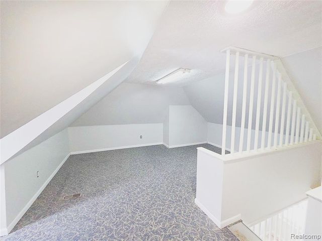 759 E Maxlow Avenue, Hazel Park, MI 48030