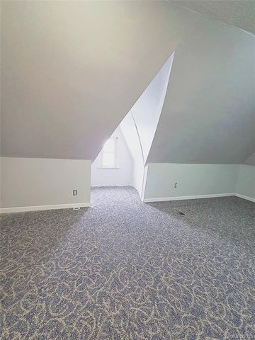 759 E Maxlow Avenue, Hazel Park, MI 48030