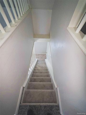 759 E Maxlow Avenue, Hazel Park, MI 48030