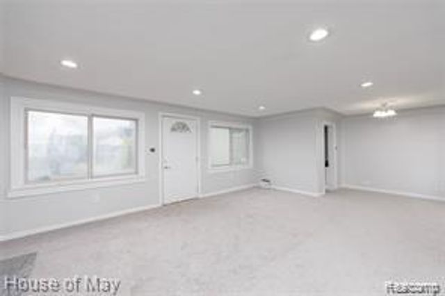 759 E Maxlow Avenue, Hazel Park, MI 48030