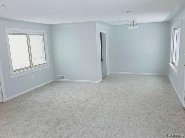 759 E Maxlow Avenue, Hazel Park, MI 48030