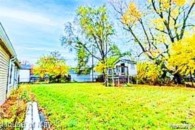 759 E Maxlow Avenue, Hazel Park, MI 48030