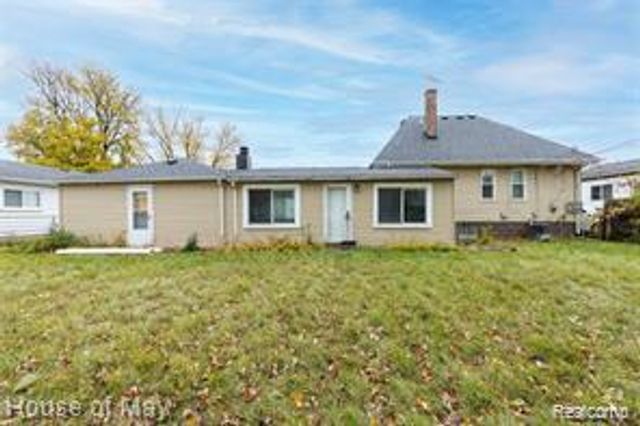 759 E Maxlow Avenue, Hazel Park, MI 48030