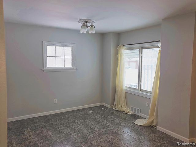 759 E Maxlow Avenue, Hazel Park, MI 48030