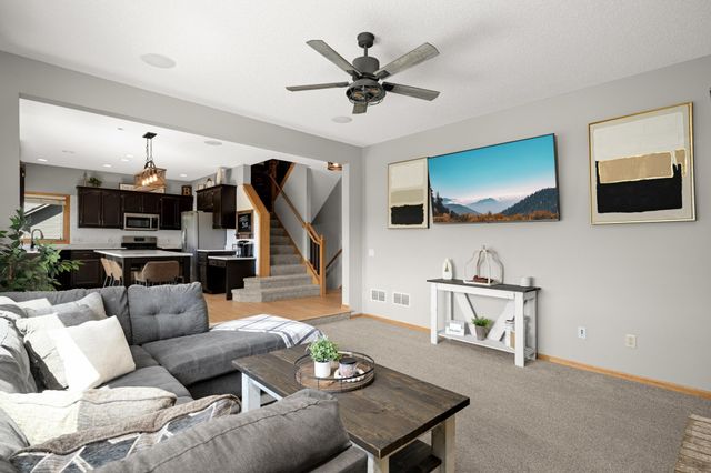 20511 Islandview Circle, Lakeville, MN 55044