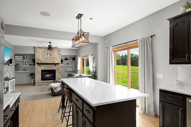20511 Islandview Circle, Lakeville, MN 55044