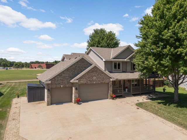 20511 Islandview Circle, Lakeville, MN 55044