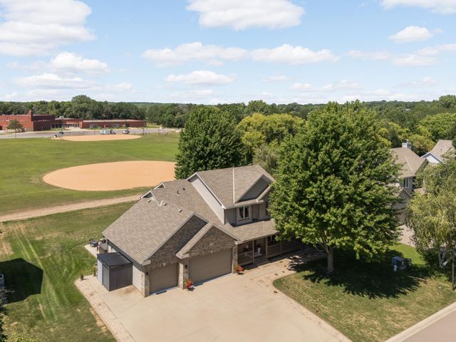 20511 Islandview Circle, Lakeville, MN 55044