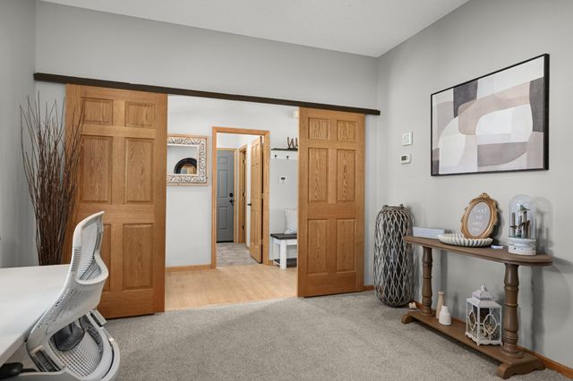 20511 Islandview Circle, Lakeville, MN 55044