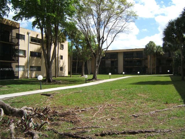 8415 SW 107th Ave 146W, Miami, FL 33173