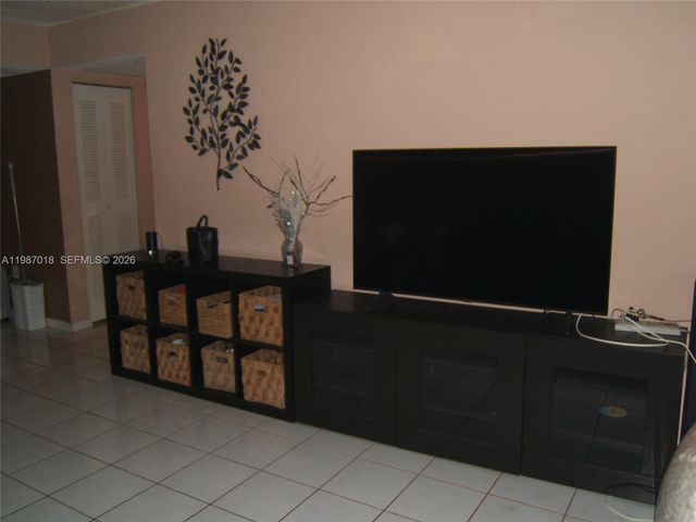 8415 SW 107th Ave 146W, Miami, FL 33173