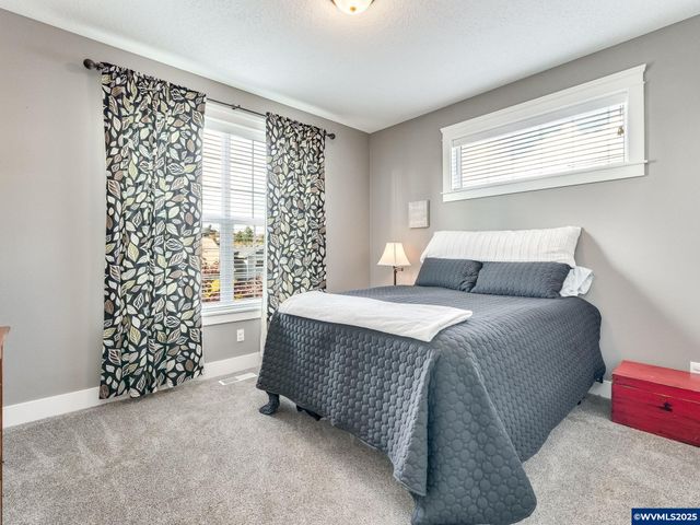 468 Eaglet St NW, Salem, OR 97304