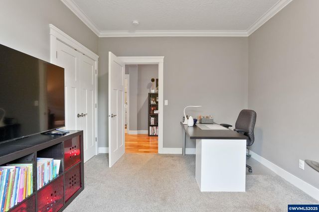 468 Eaglet St NW, Salem, OR 97304