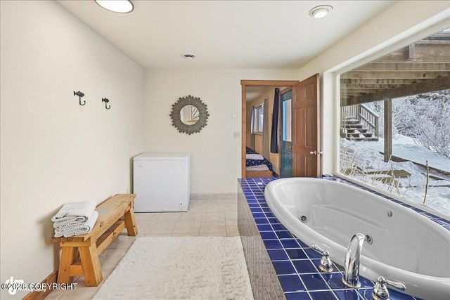 41650 Charlie Drive, Homer, AK 99603