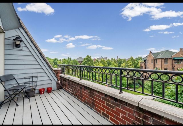 1302 W 33rd Street, Chicago, IL 60608