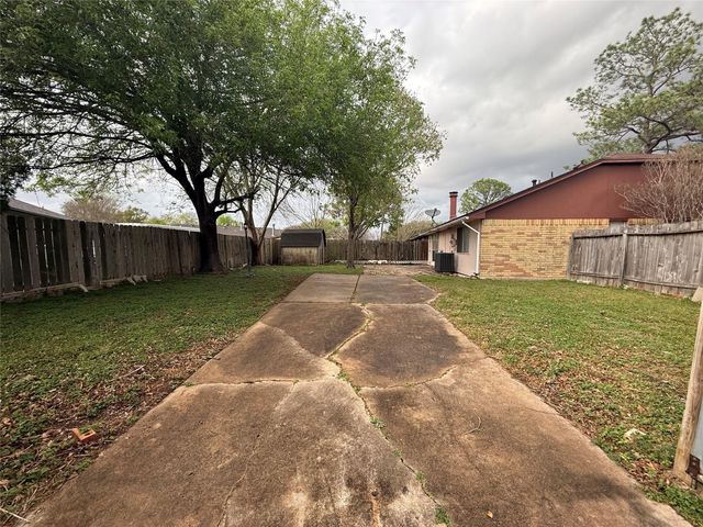 3806 Westheimer Place Drive, Houston, TX 77082