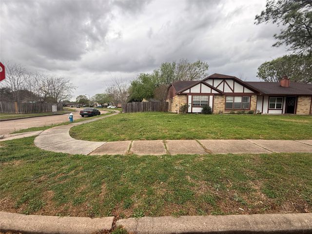 3806 Westheimer Place Drive, Houston, TX 77082