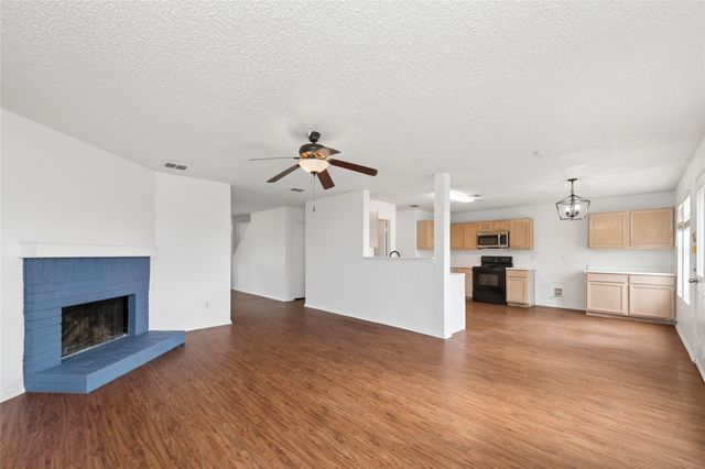 7900 Canoe Ridge Lane, Denton, TX 76210