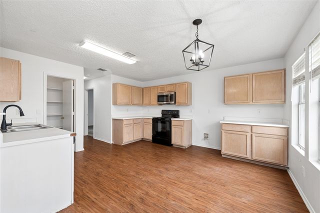 7900 Canoe Ridge Lane, Denton, TX 76210