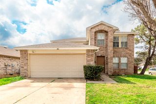 7900 Canoe Ridge Lane, Denton, TX 76210