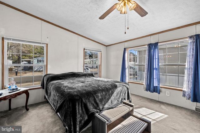 8020 FAIR BREEZE DR, Severn, MD 21144