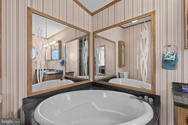 8020 FAIR BREEZE DR, Severn, MD 21144