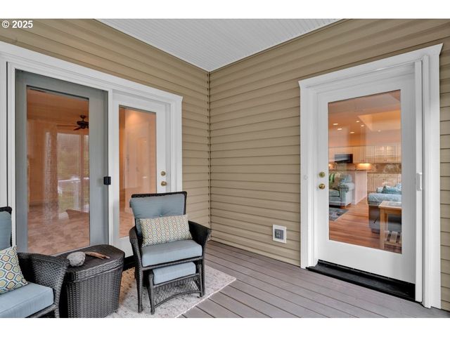 40 Ocean Dunes Dr, Florence, OR 97439