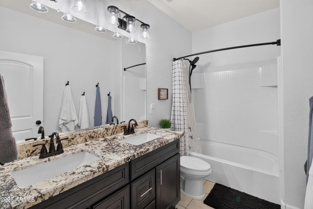 4140 W ALABAMA Lane, San Tan Valley, AZ 85144